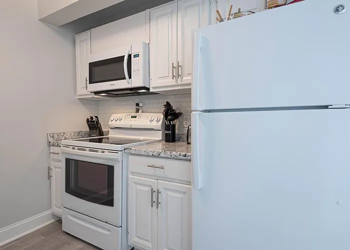 Spacious 2-bedroom On 43rd Street Easy Access To Oc Convention Center! Ferienhaus Ocean Stadt
